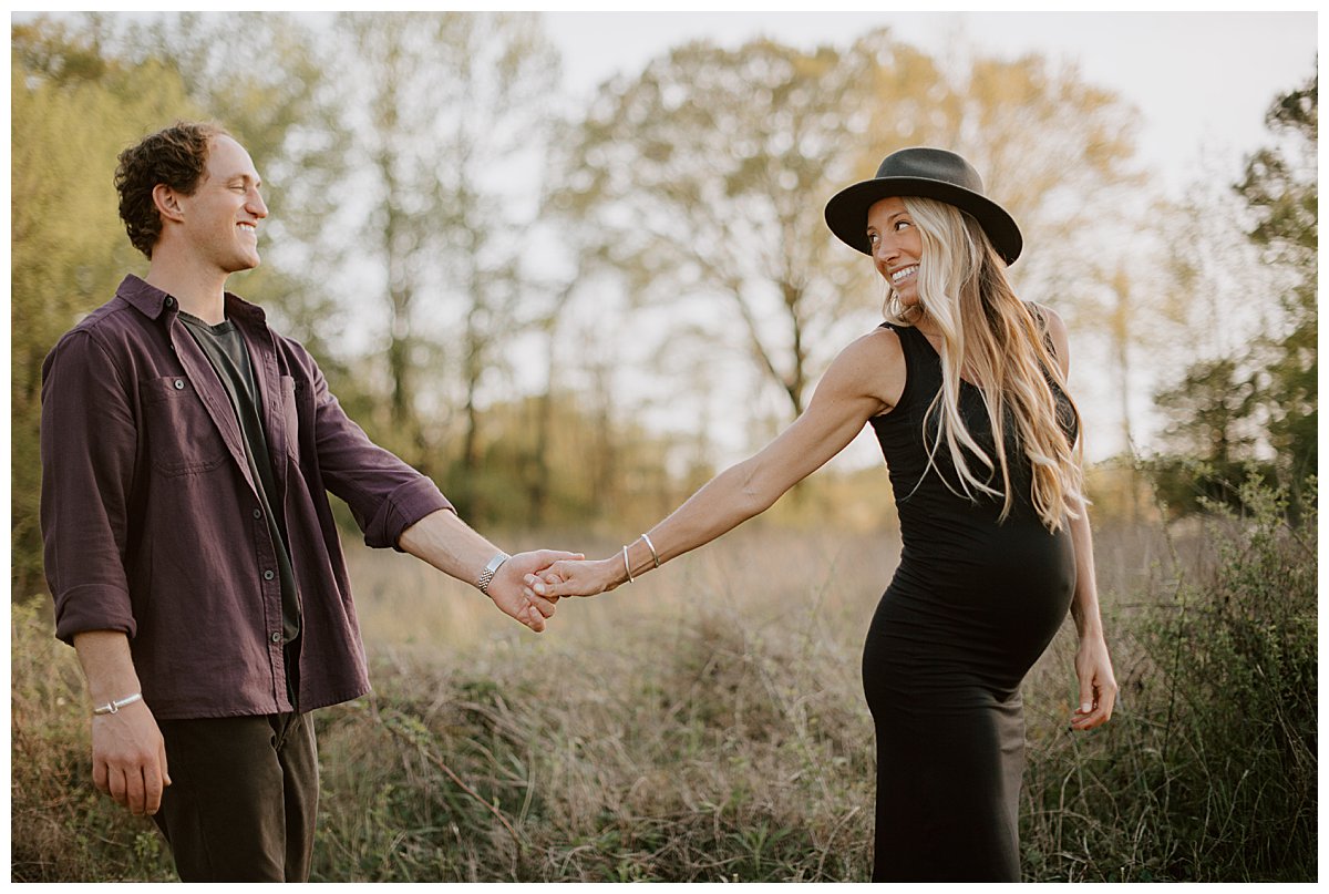 Outdoor Maternity shoot in Eastern Maryland